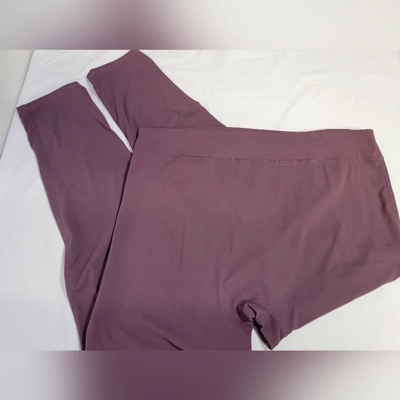 Pretty Little Thing Plus Core Collection Women's Size 18 Eggplant Leggings - Picture 14 of 14